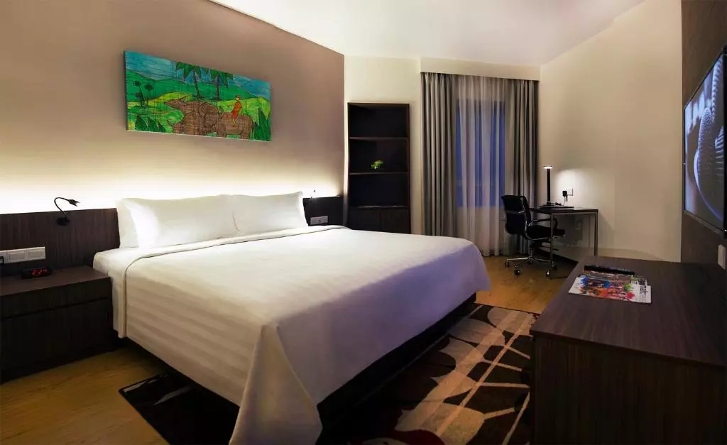 Oakwood Hotel-1 Oakwood Hotel-1